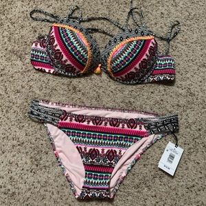 Women’s swim suit
